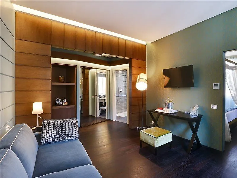 Stendhal Luxury Suites Roma Otel